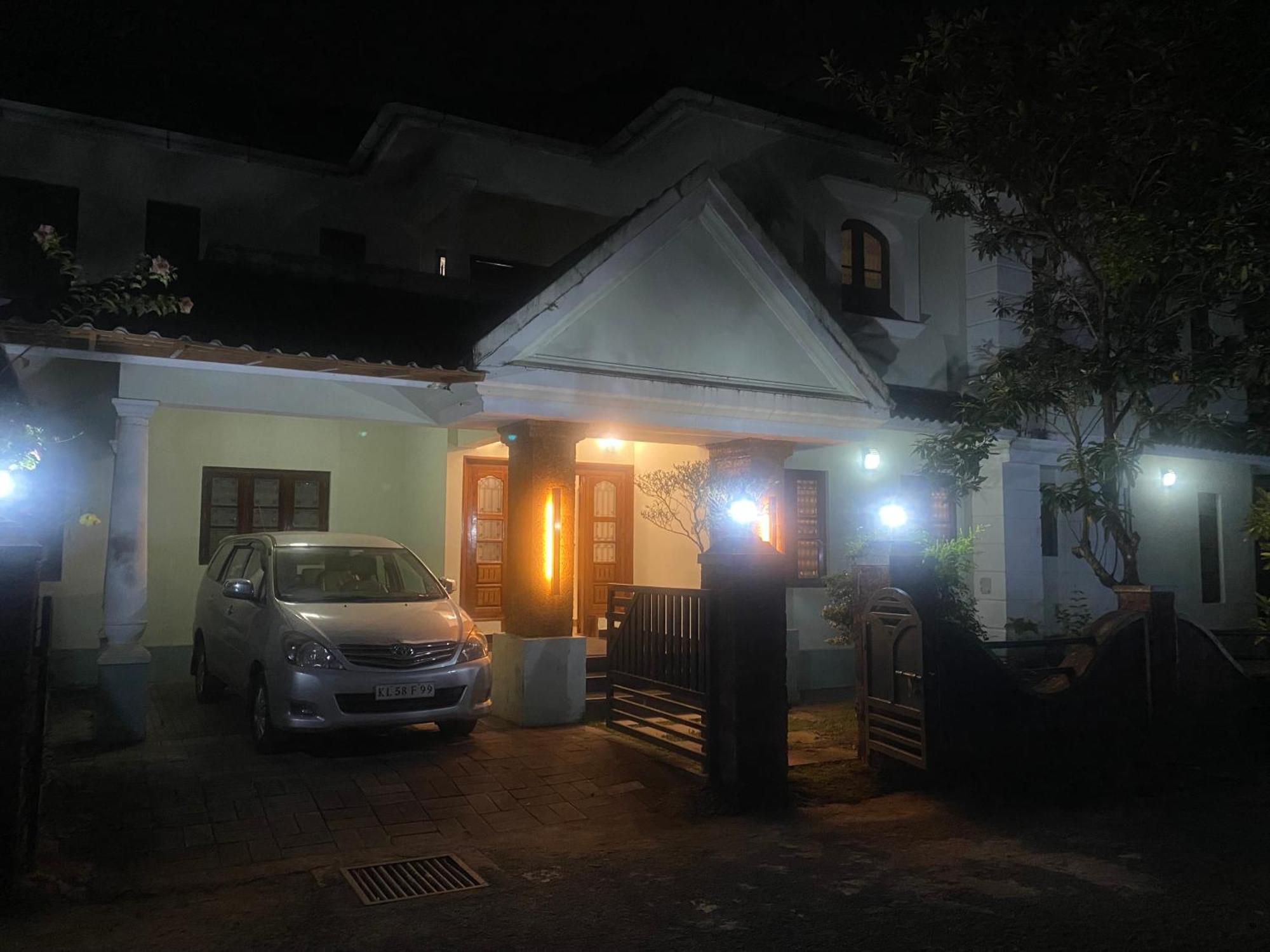 "Radhas" 4Br Villa In Gated Spring Field Community, Kannur Exteriér fotografie